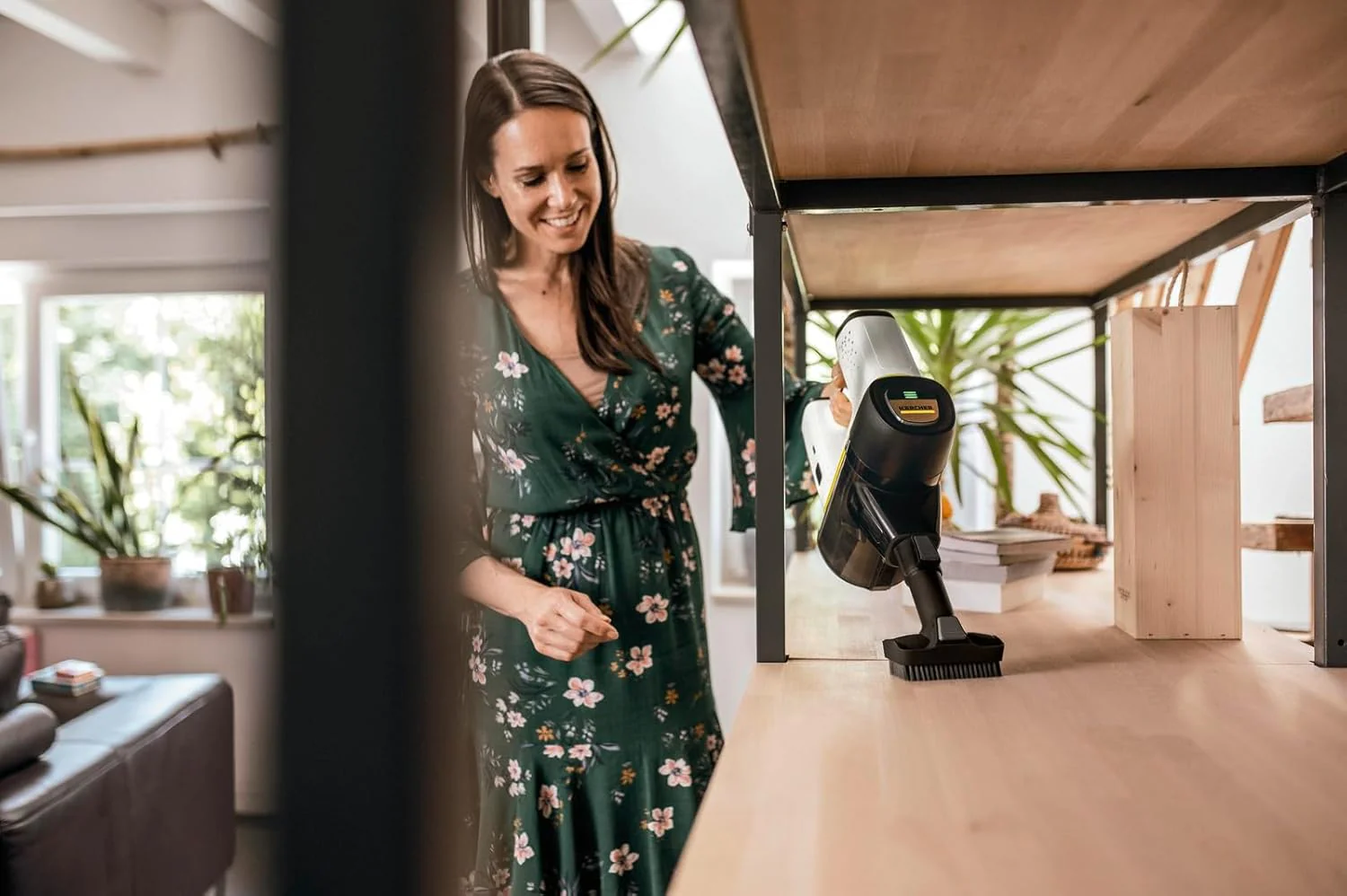 Karcher VC 6 Cordless Upright Vacuum Cleaner - Image 4