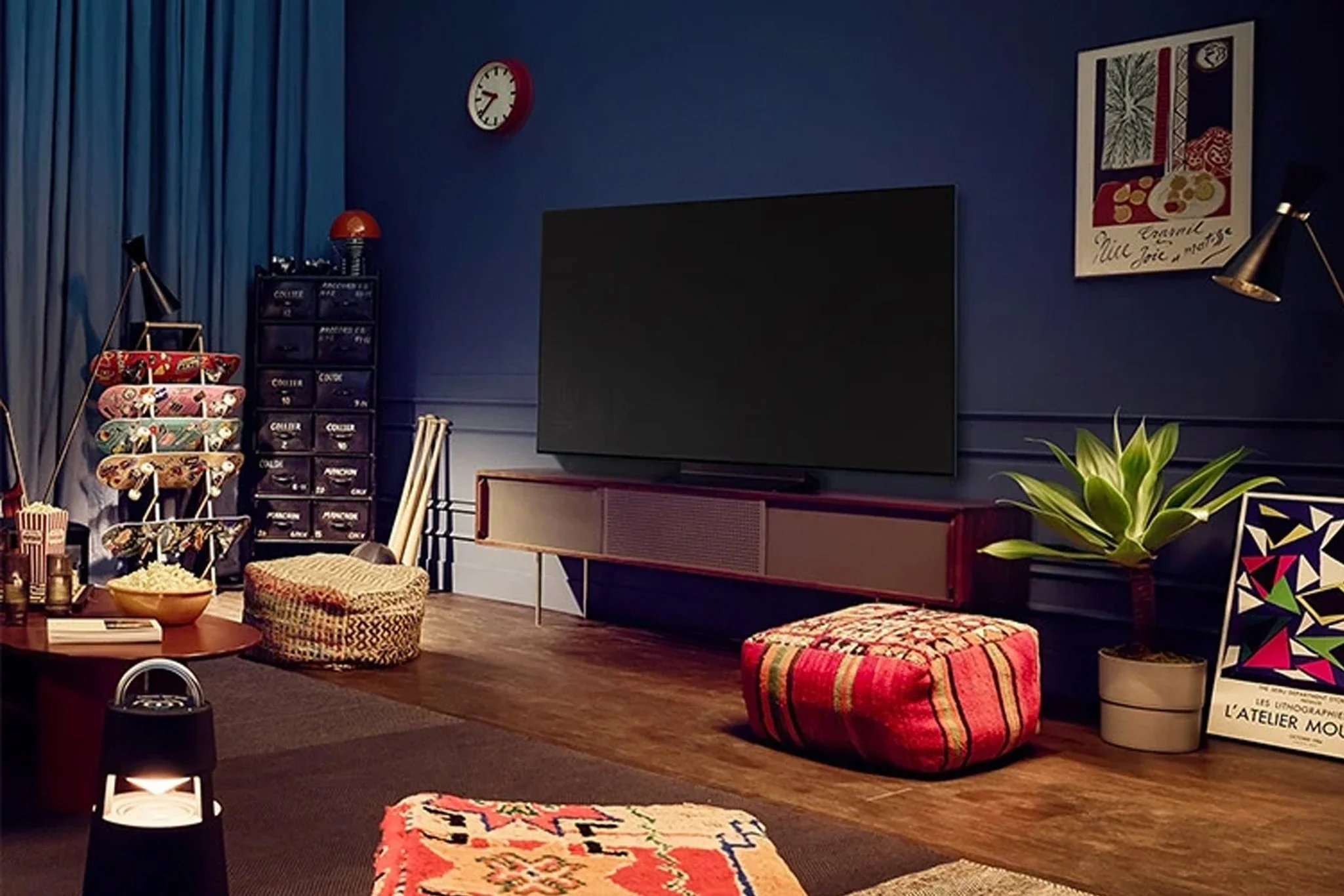 LG 65 Inch OLED evo 4K Smart TV OLED65G2, 120Hz, Dolby Atmos (Open box / Without box - Image 4