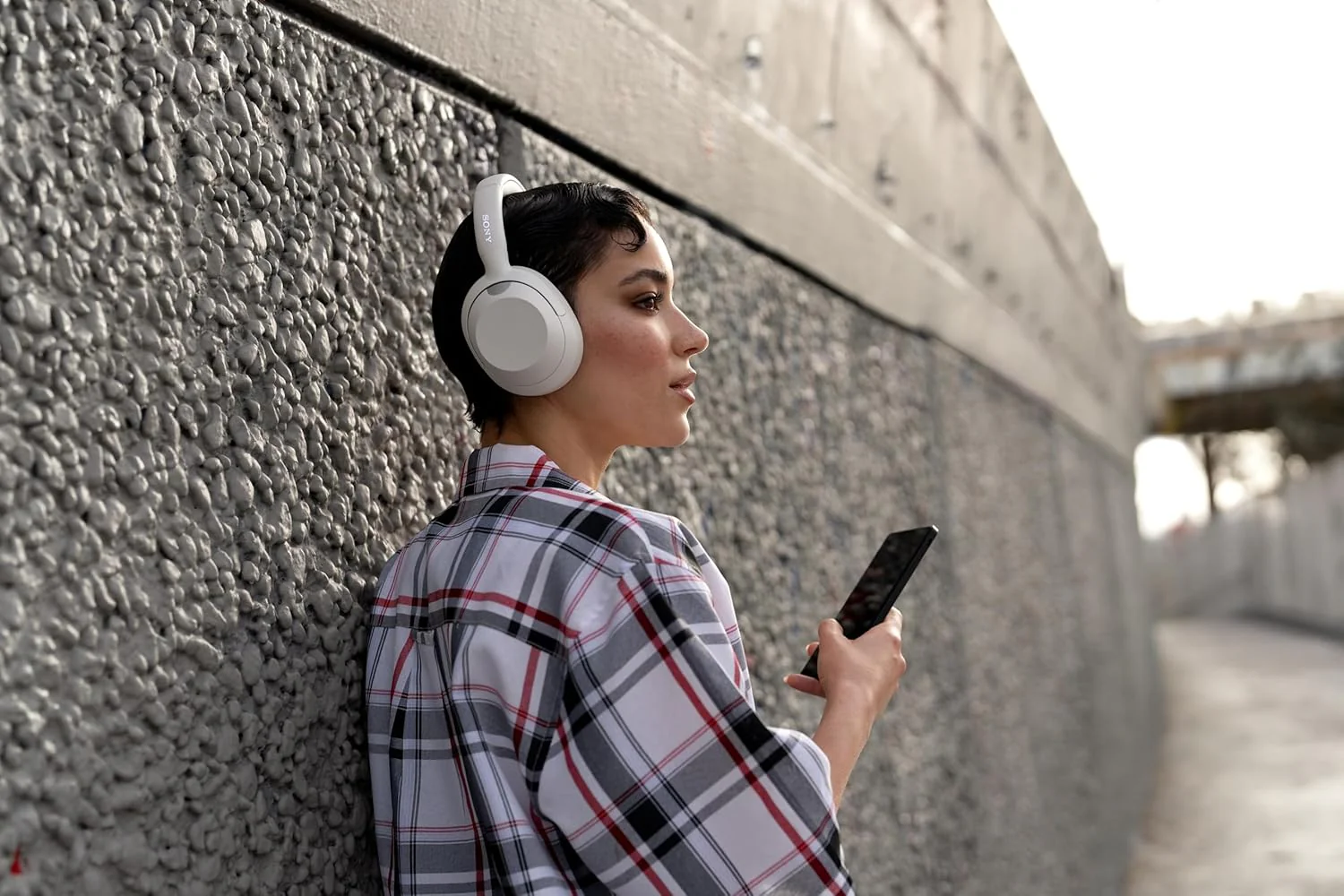 Sony ULT Wear WH-ULT900N Noise Cancellation Wireless Bluetooth Over Ear Headphones with Massive Bass, Up to 50Hrs Battery-White - Image 8